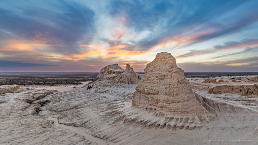 DAY 10 | Bindara - Mildura via Mungo National Park
