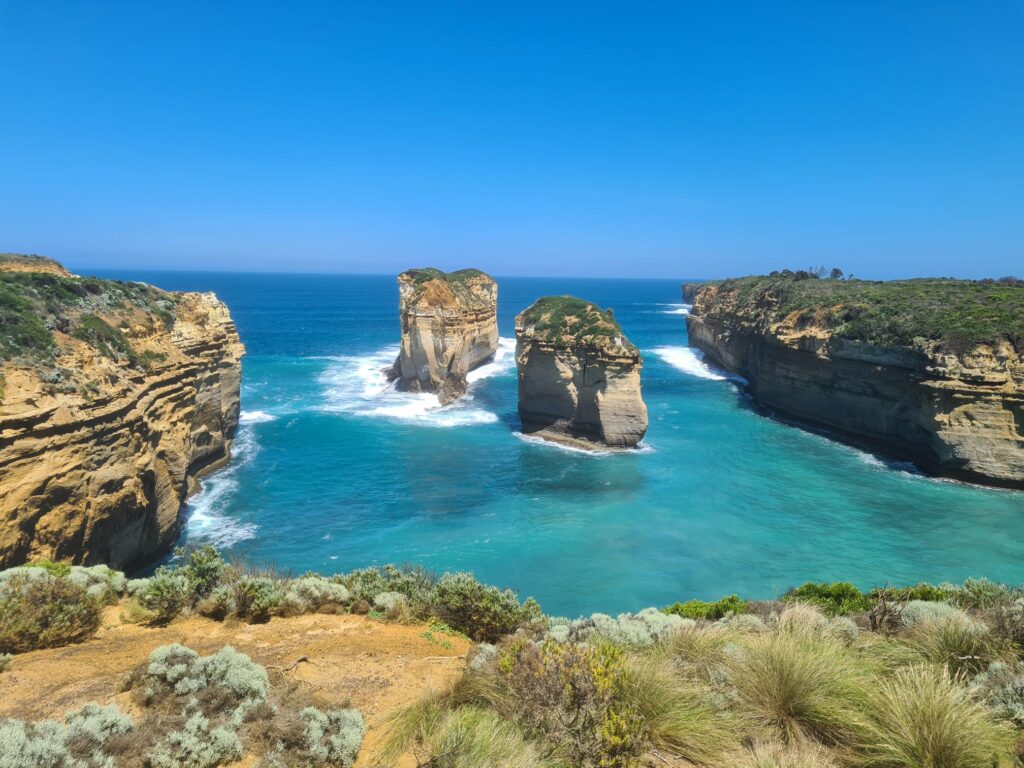 Limestone sea stacks and turquoise water along the Great Ocean Road